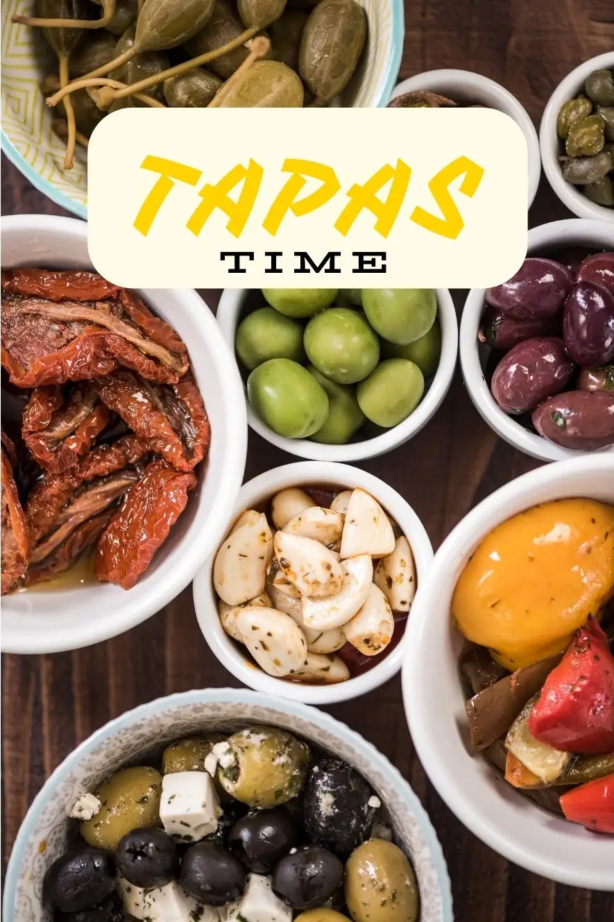 Tapassett med en rekke små skåler